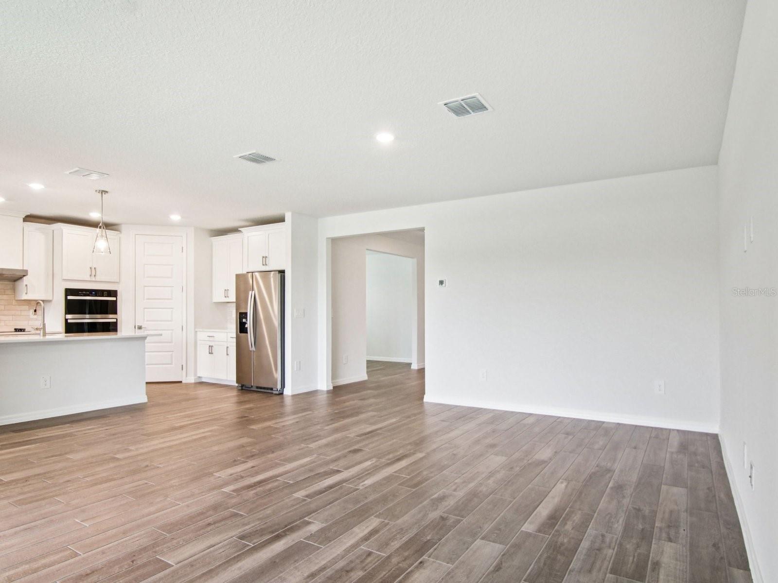 36712 Melstone Way Property Photo 3