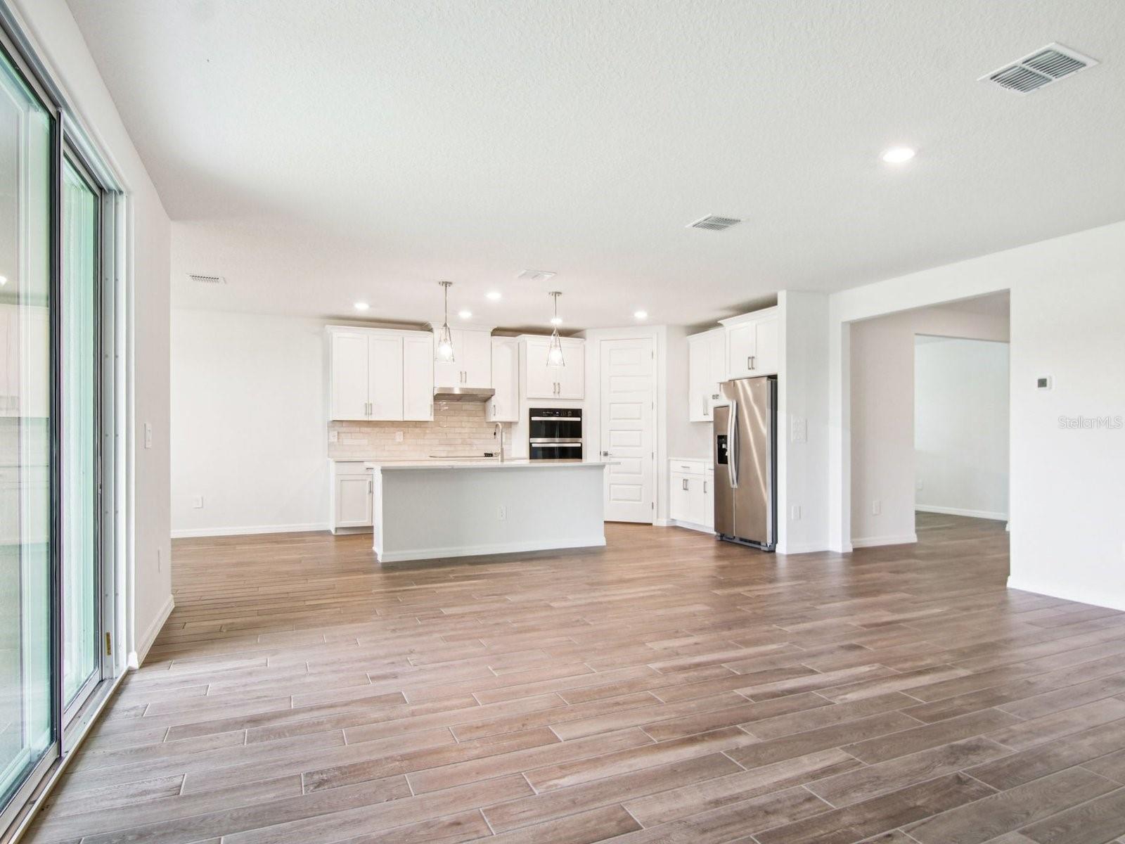 36712 Melstone Way Property Photo 4