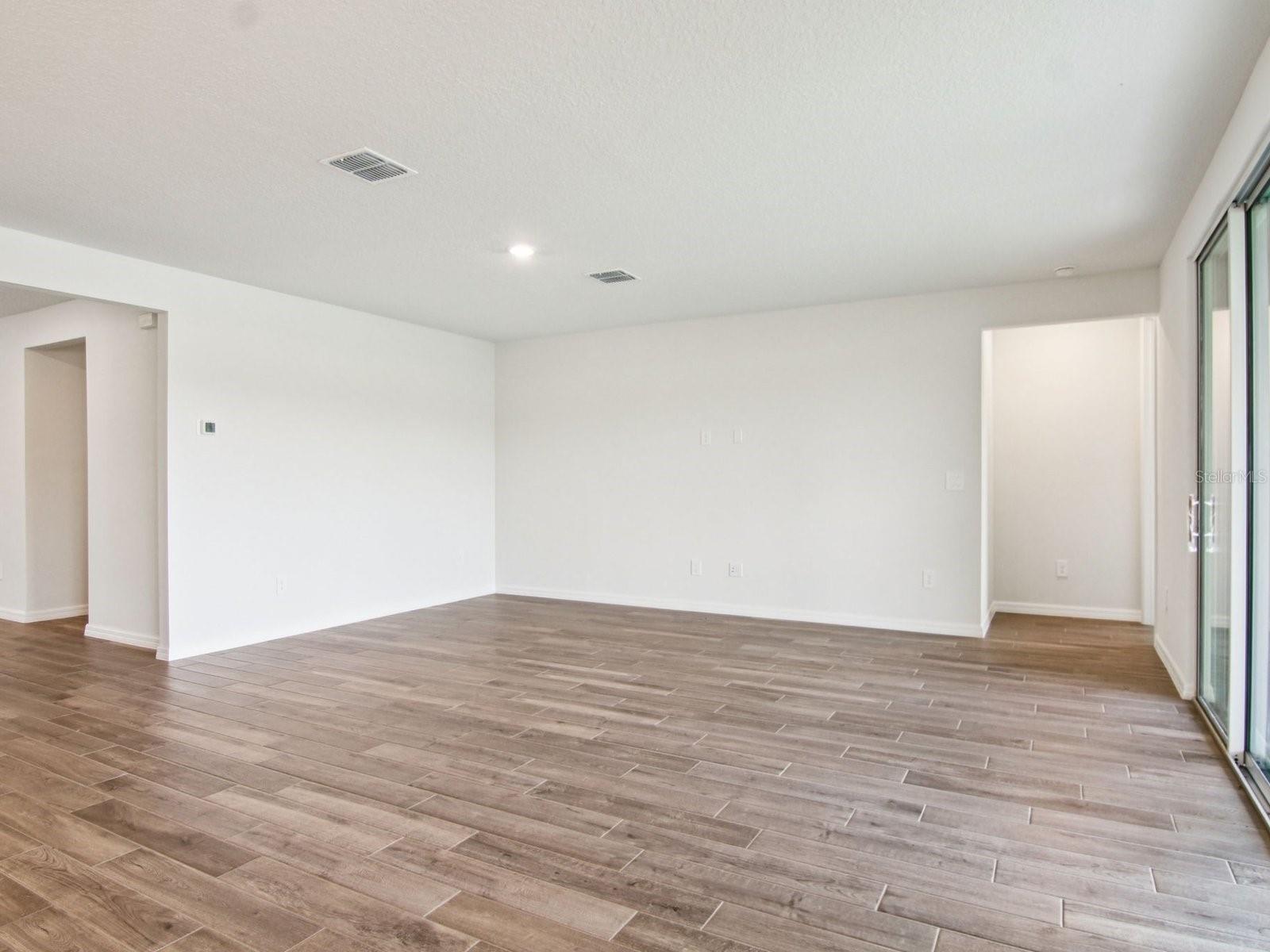 36712 Melstone Way Property Photo 11