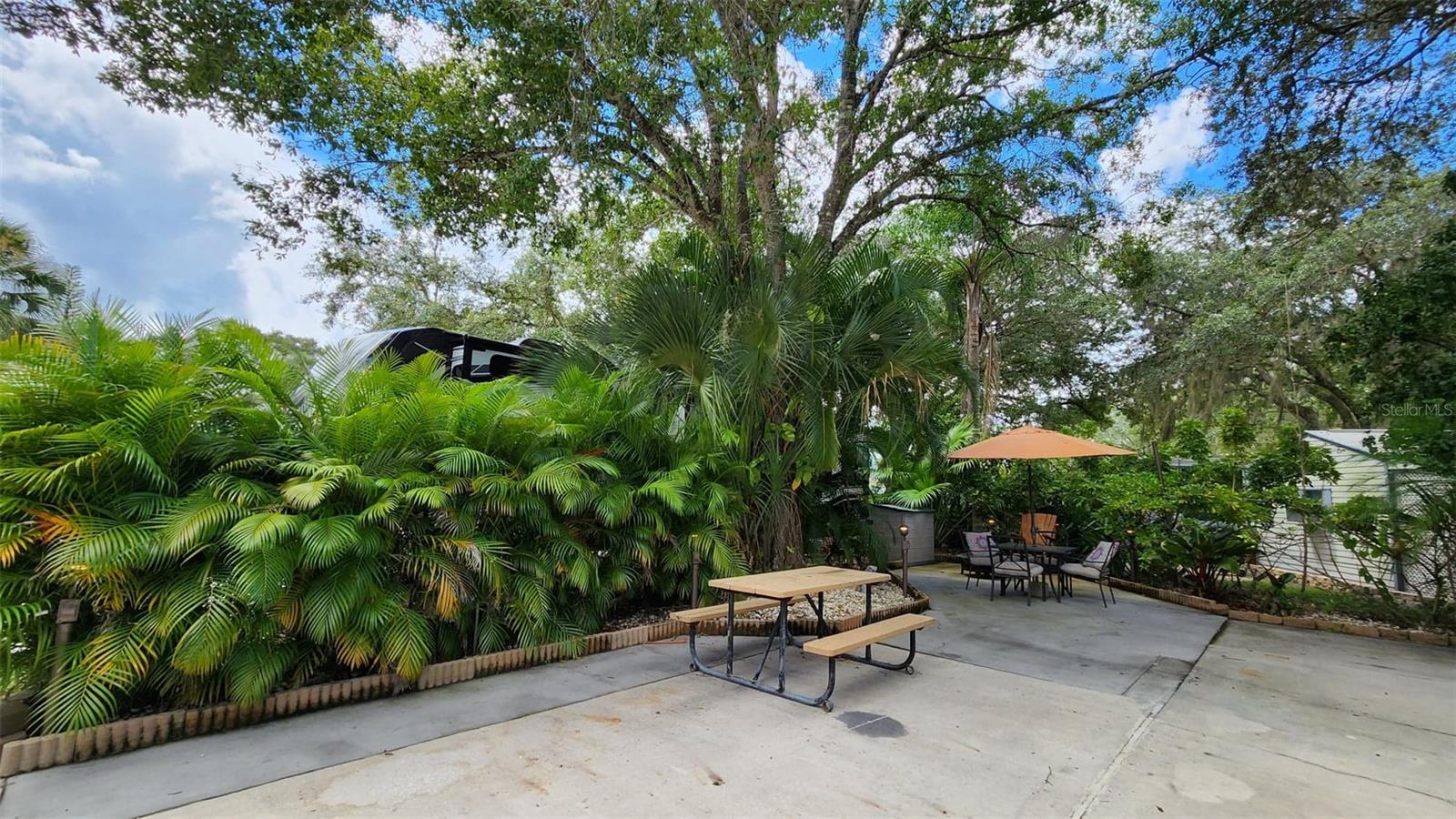153 Horseshoe Bnd Property Photo 5