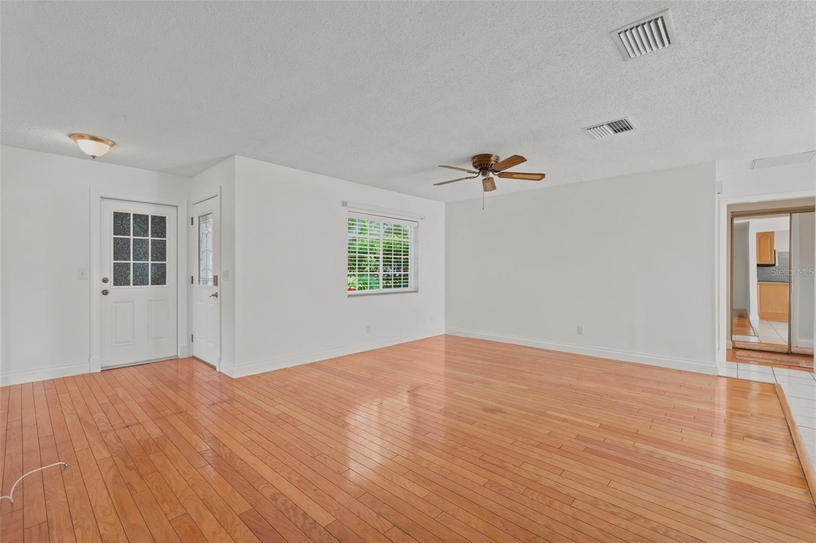 12431 Del Verde Dr Property Photo 9
