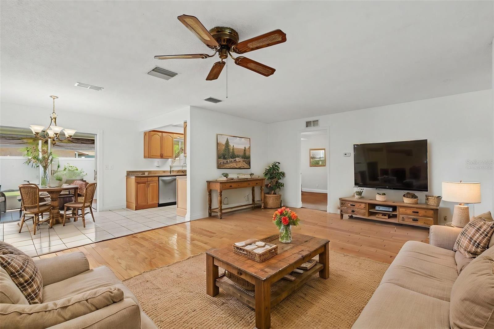 12431 Del Verde Dr Property Photo 13