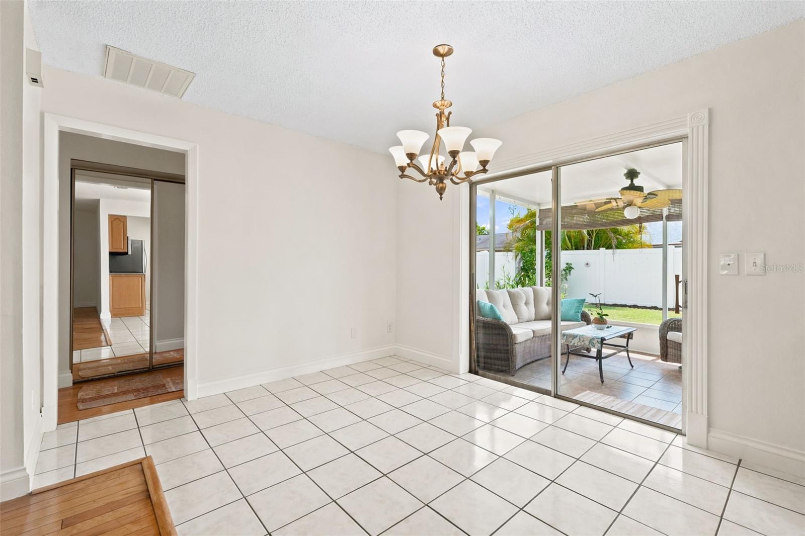 12431 Del Verde Dr Property Photo 14