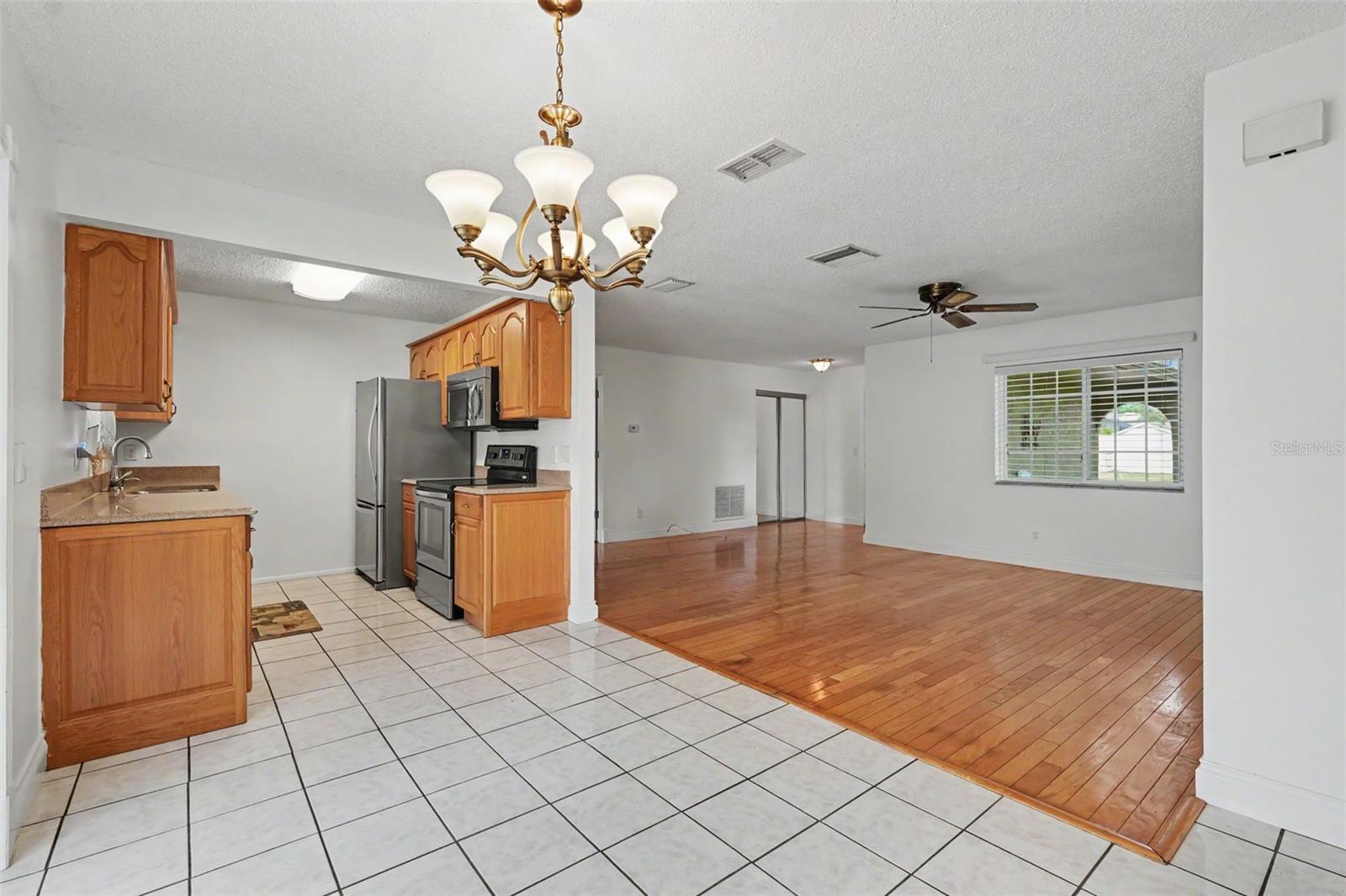 12431 Del Verde Dr Property Photo 16