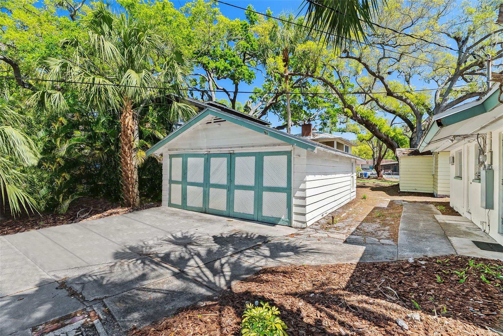 300 President St Property Photo 17