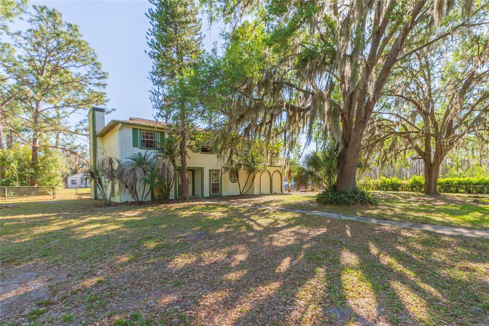 17616 Eagle Ln Property Photo 3