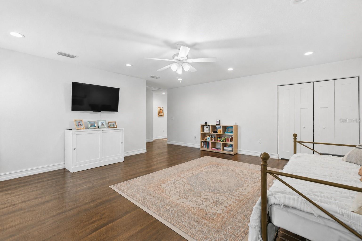 2510 W Carmen St Property Photo 23