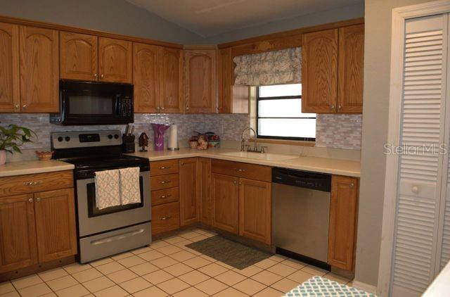 3486 Hawkin Dr Property Photo 13