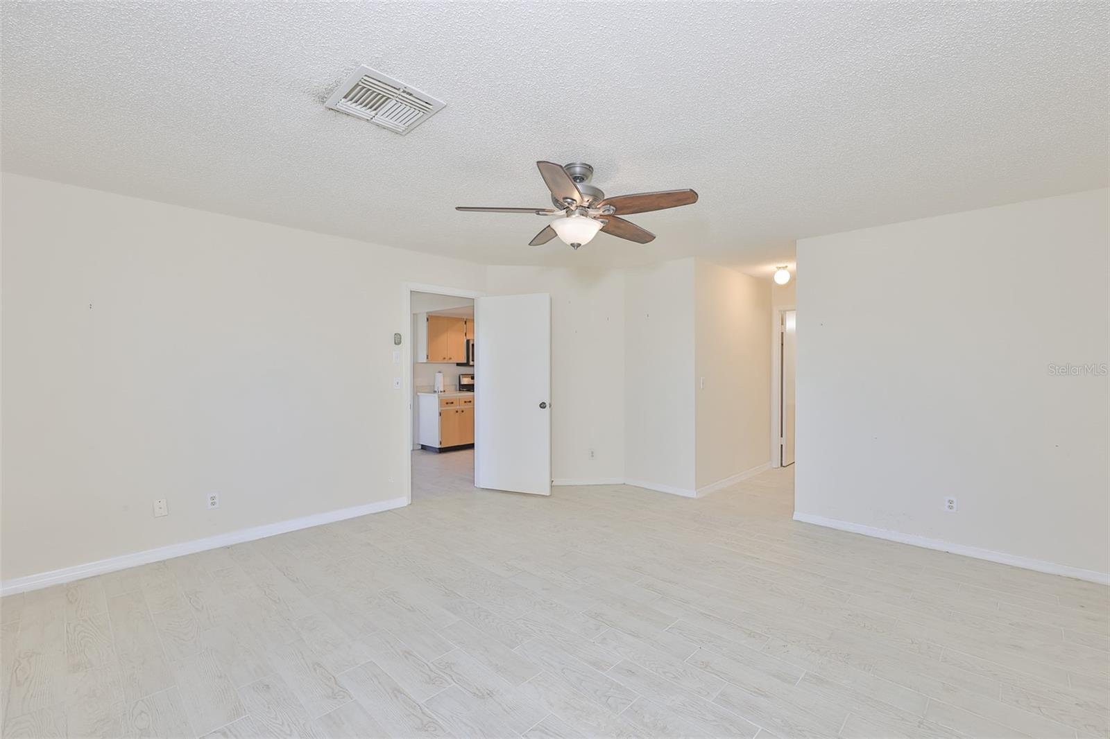 2321 Lancaster Dr Property Photo 28