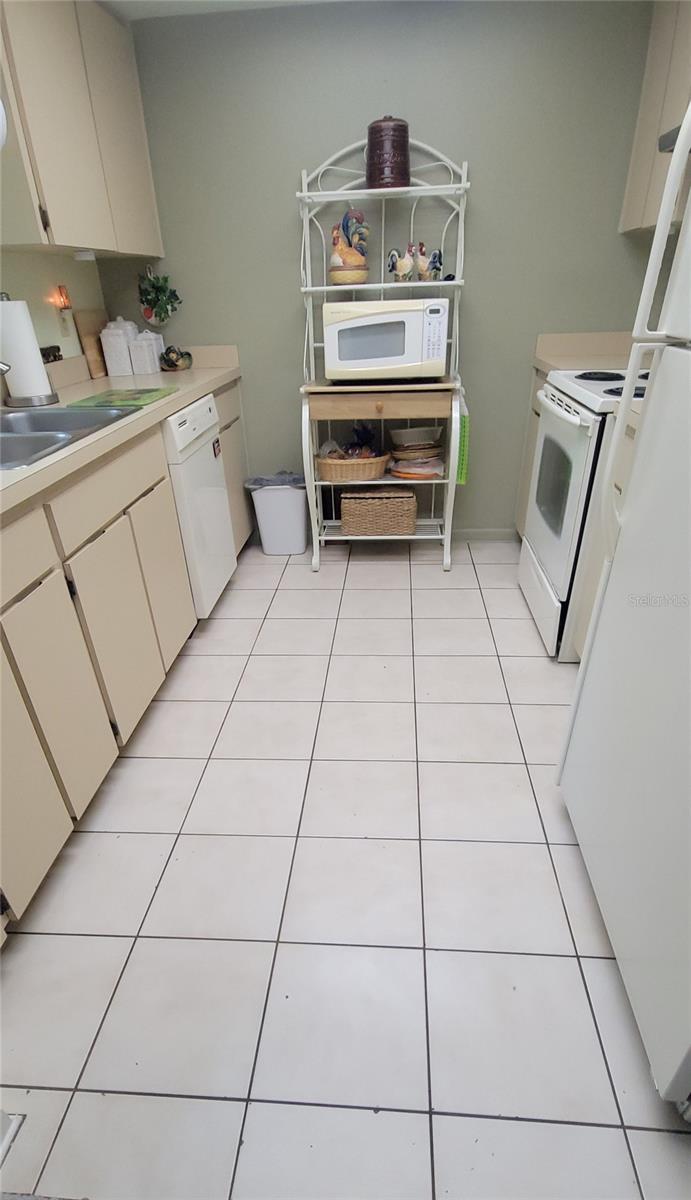 14931 Old Pointe Rd Property Photo 12