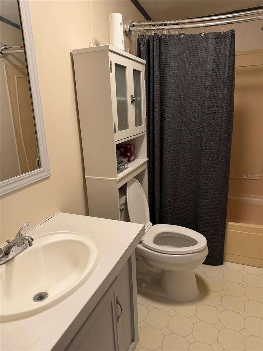 14926 Douglas St Property Photo 18