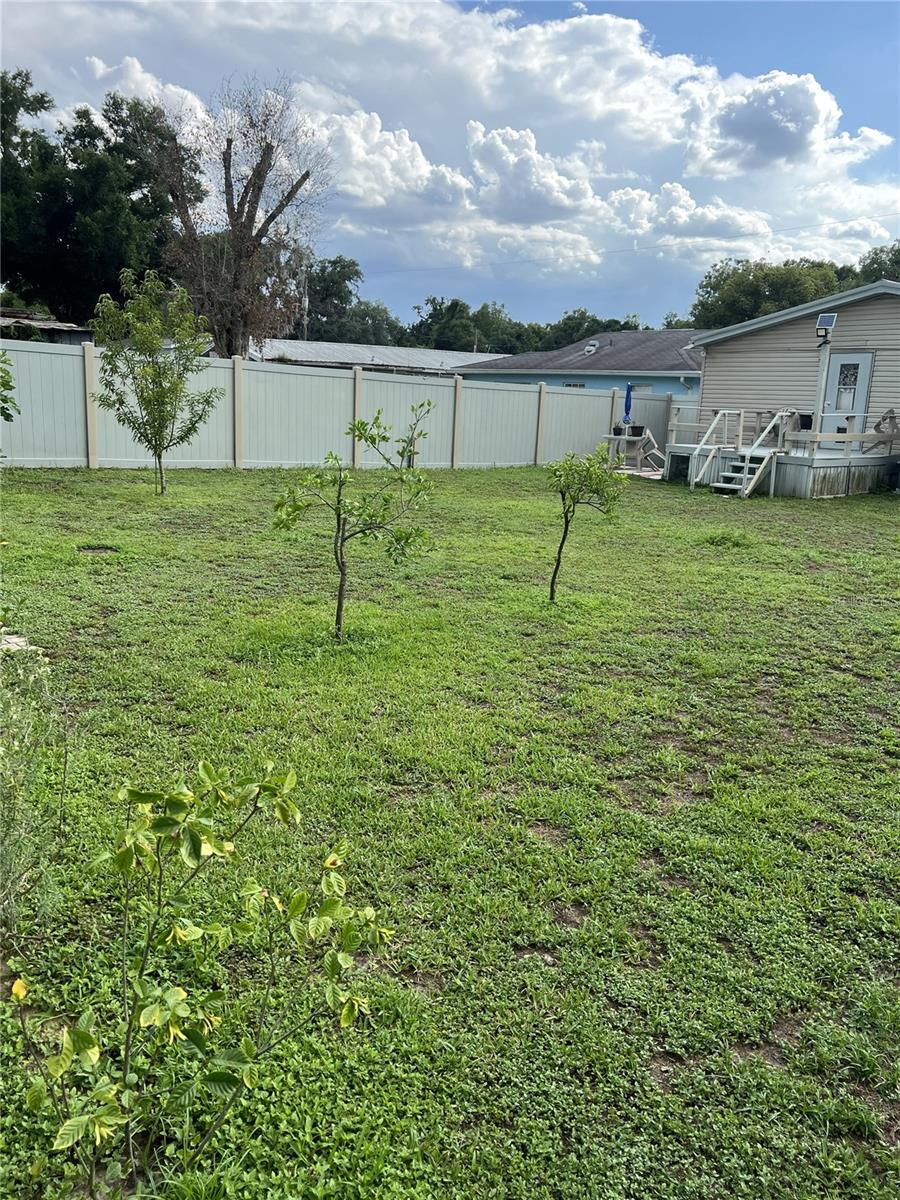 14926 Douglas St Property Photo 20