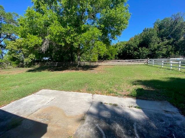 4316 E Knights Griffin Rd Property Photo 4
