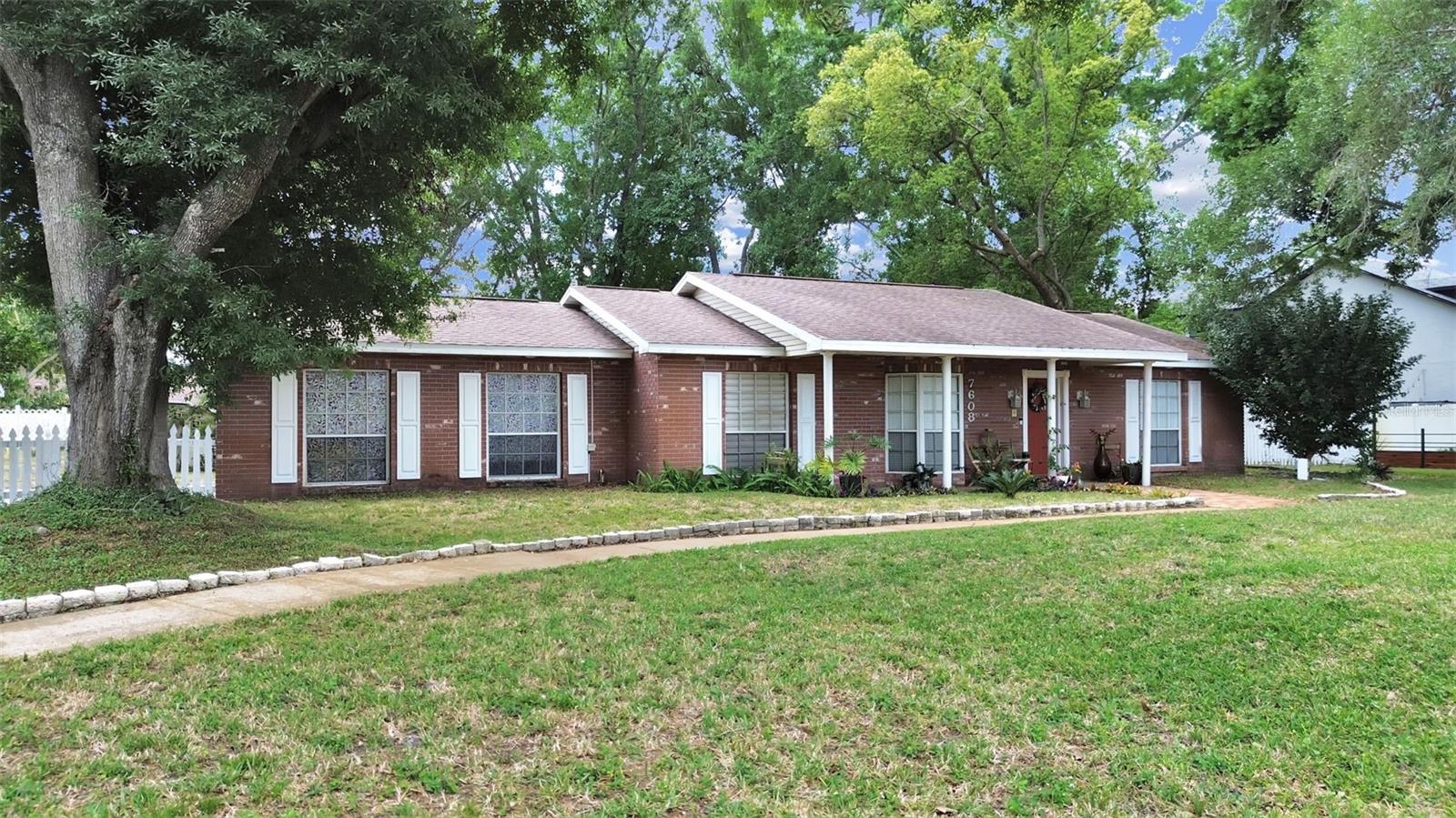 7608 Barry Rd Property Photo 1