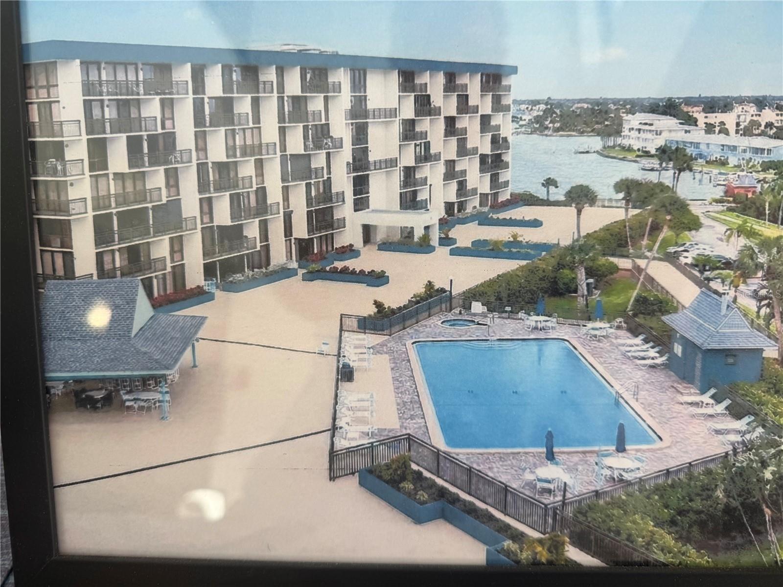 1 Key Capri #102e Property Photo 8