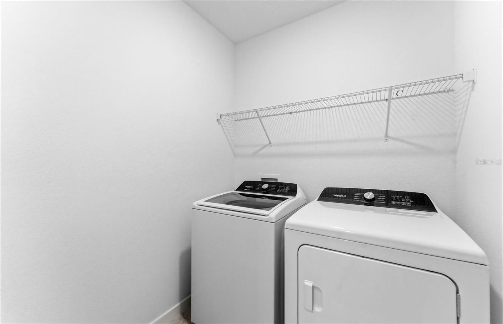 33452 Binding Ties Ln Property Photo 11