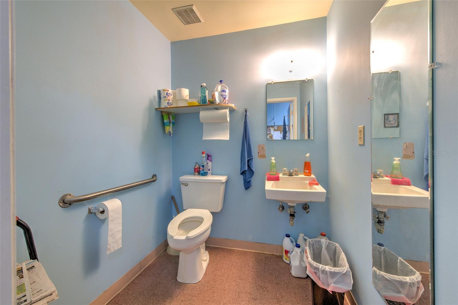 3662 Lithia Pinecrest Rd Property Photo 12