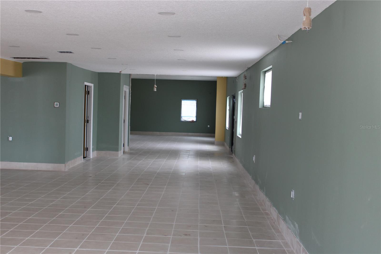 2180 N Hercules Ave Property Photo 5