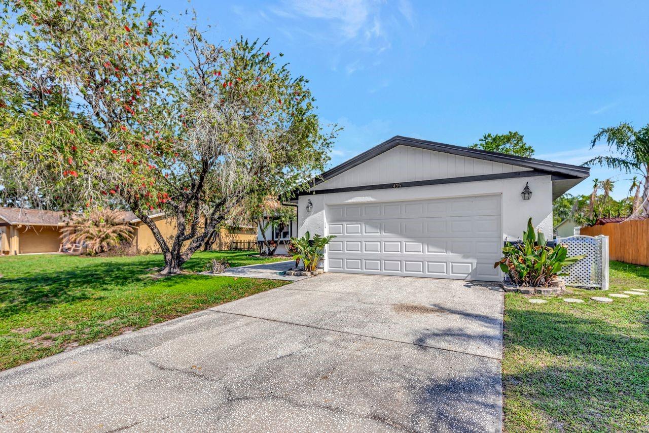 435 Lakeview Dr Property Photo 4