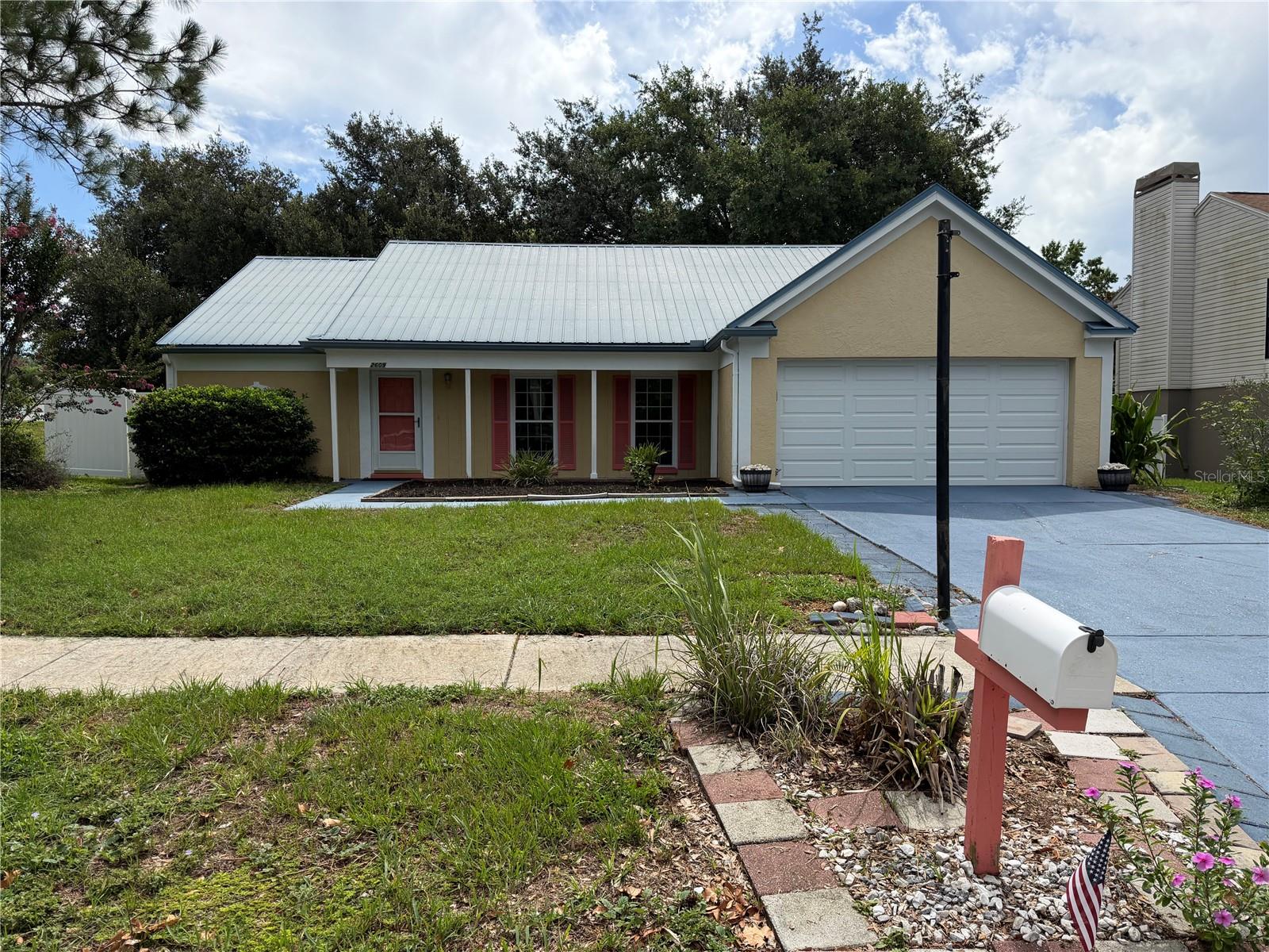 2609 Drumwood Pl Property Photo 2