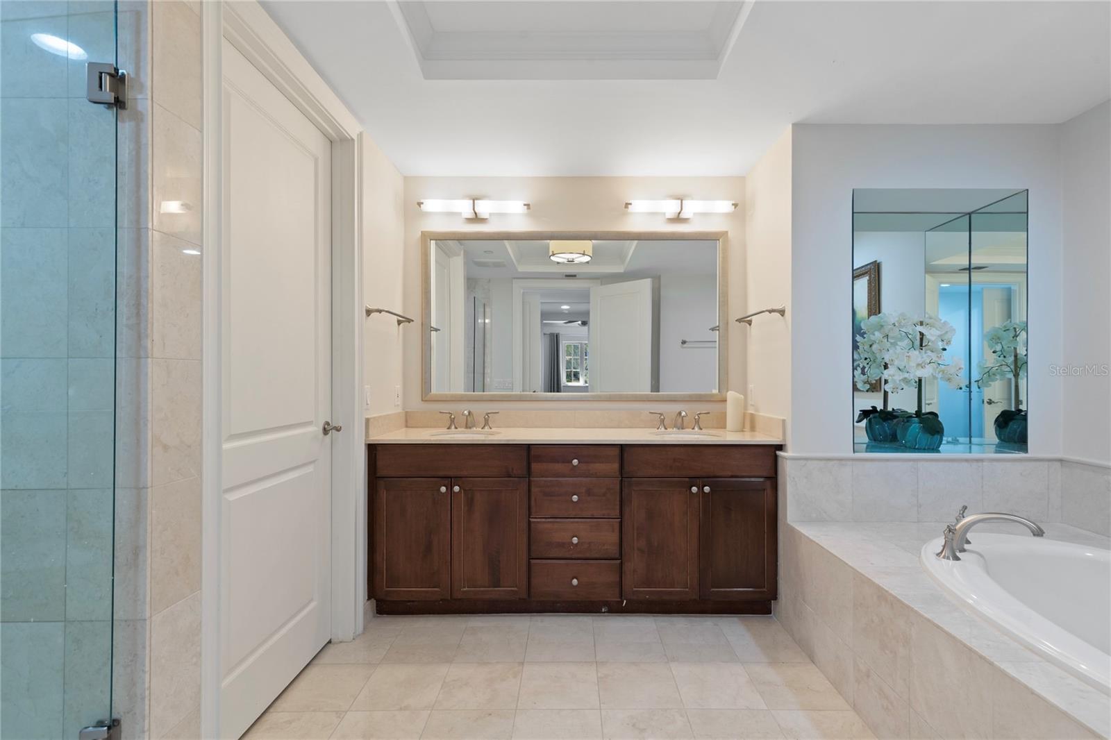 300 Beach Dr Ne #302 Property Photo 16