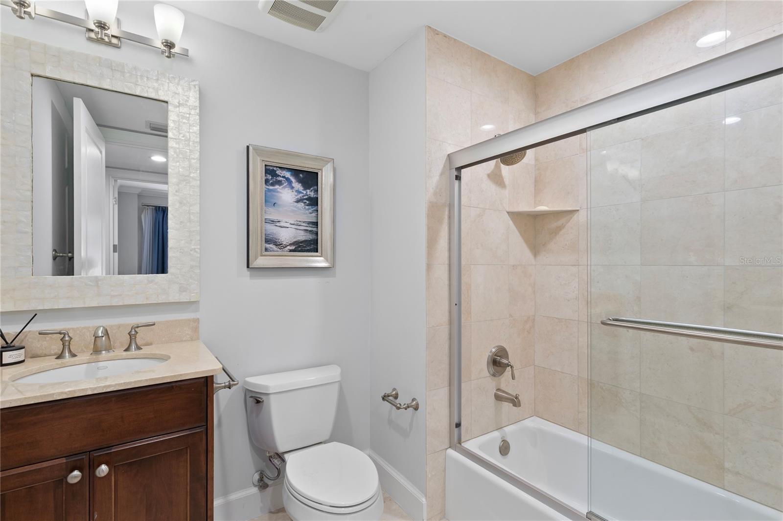 300 Beach Dr Ne #302 Property Photo 22