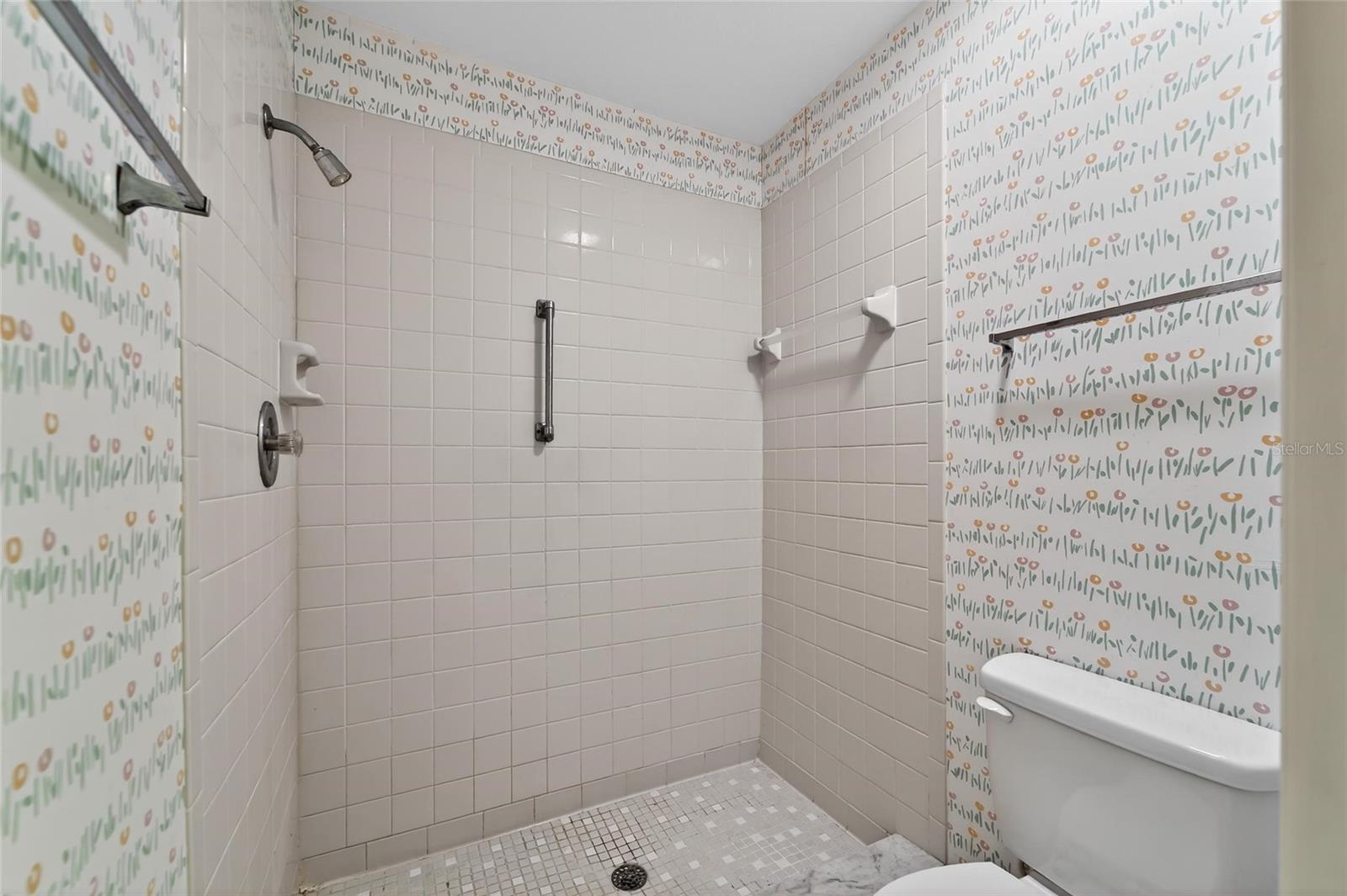 2369 Beverly Dr Property Photo 33