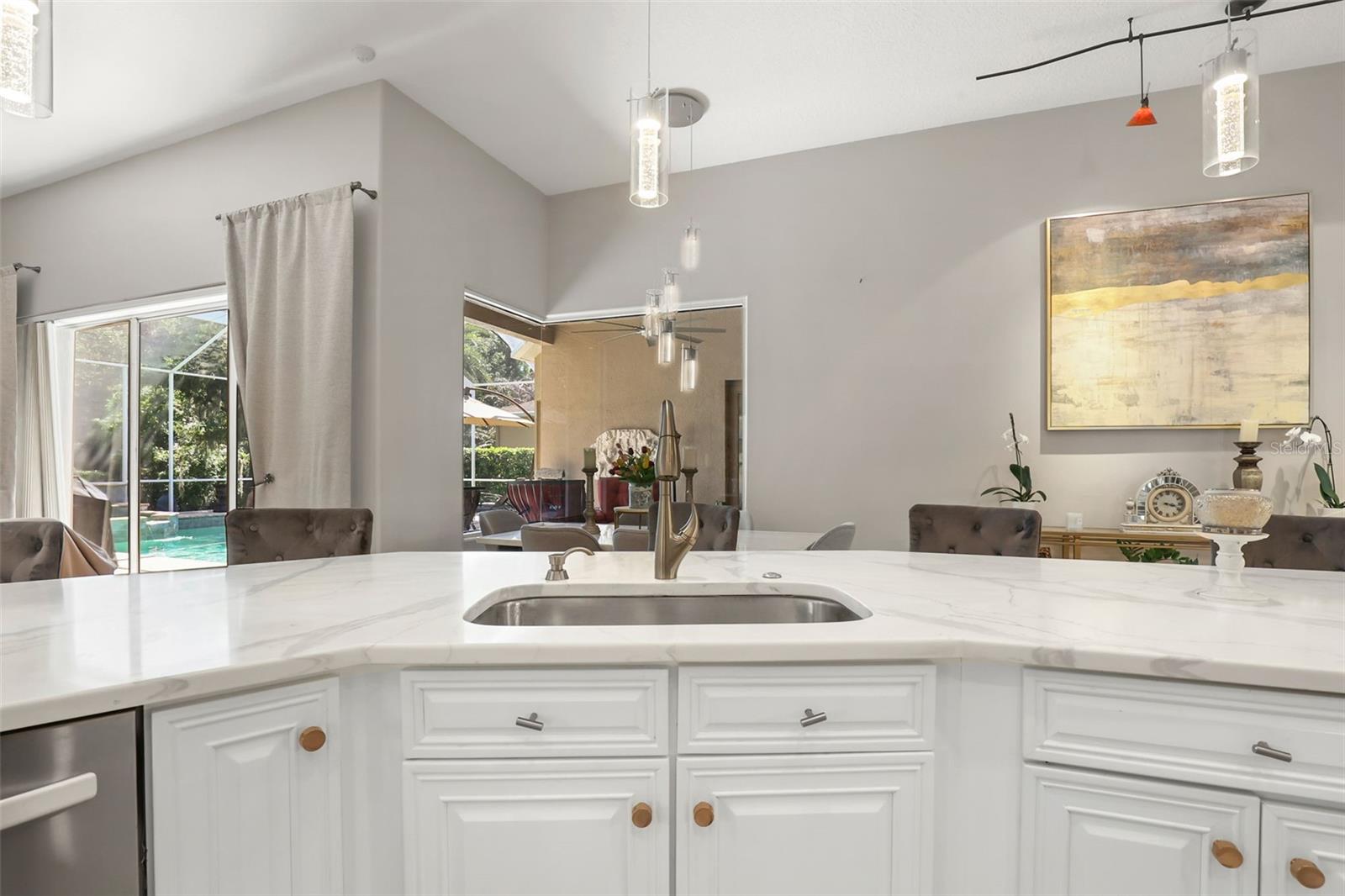 27608 Pine Point Dr Property Photo 10
