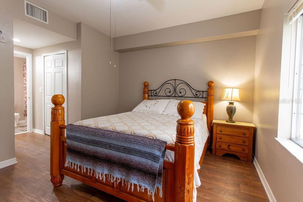 6445 Cypressdale Dr #102 Property Photo 9