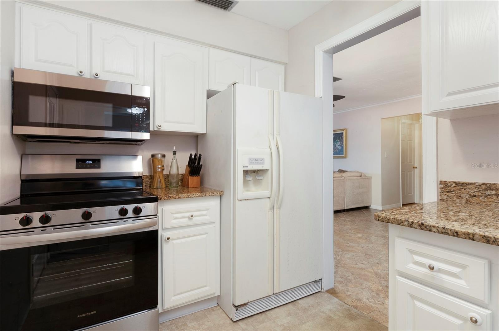 8303 Annwood Rd Property Photo 7