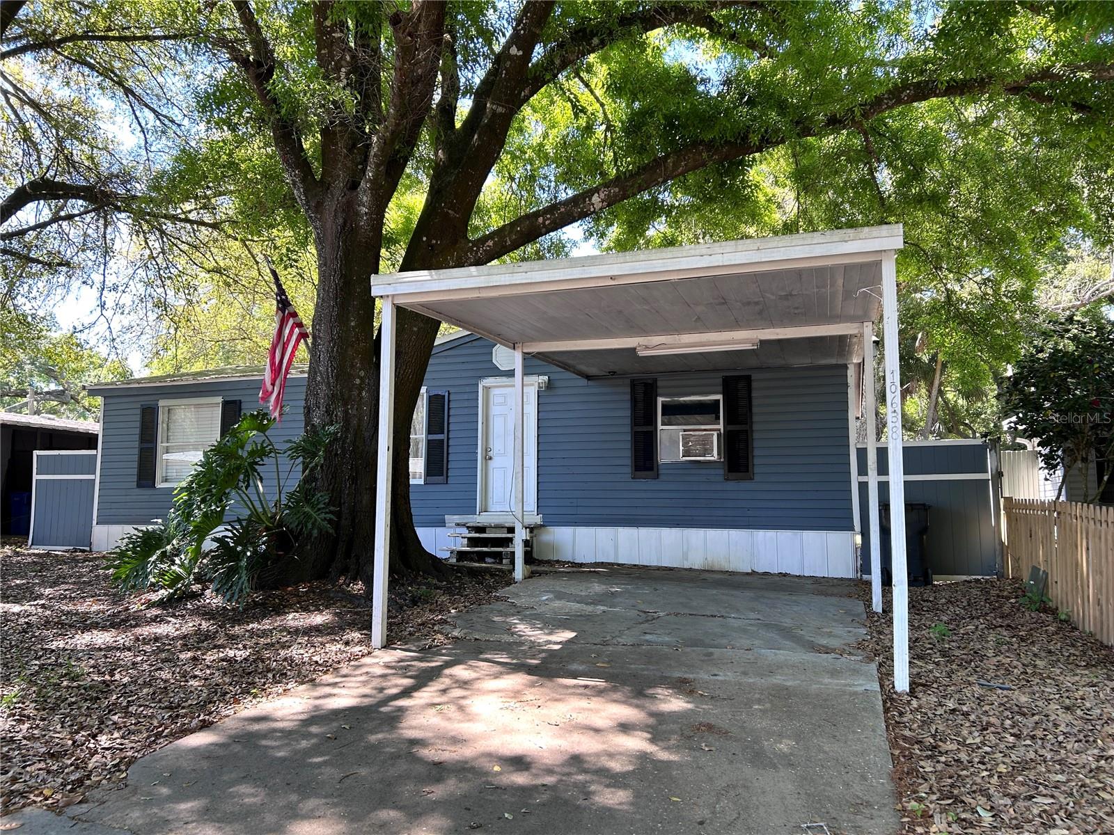 10638 Bay Hills Cir Property Photo 3