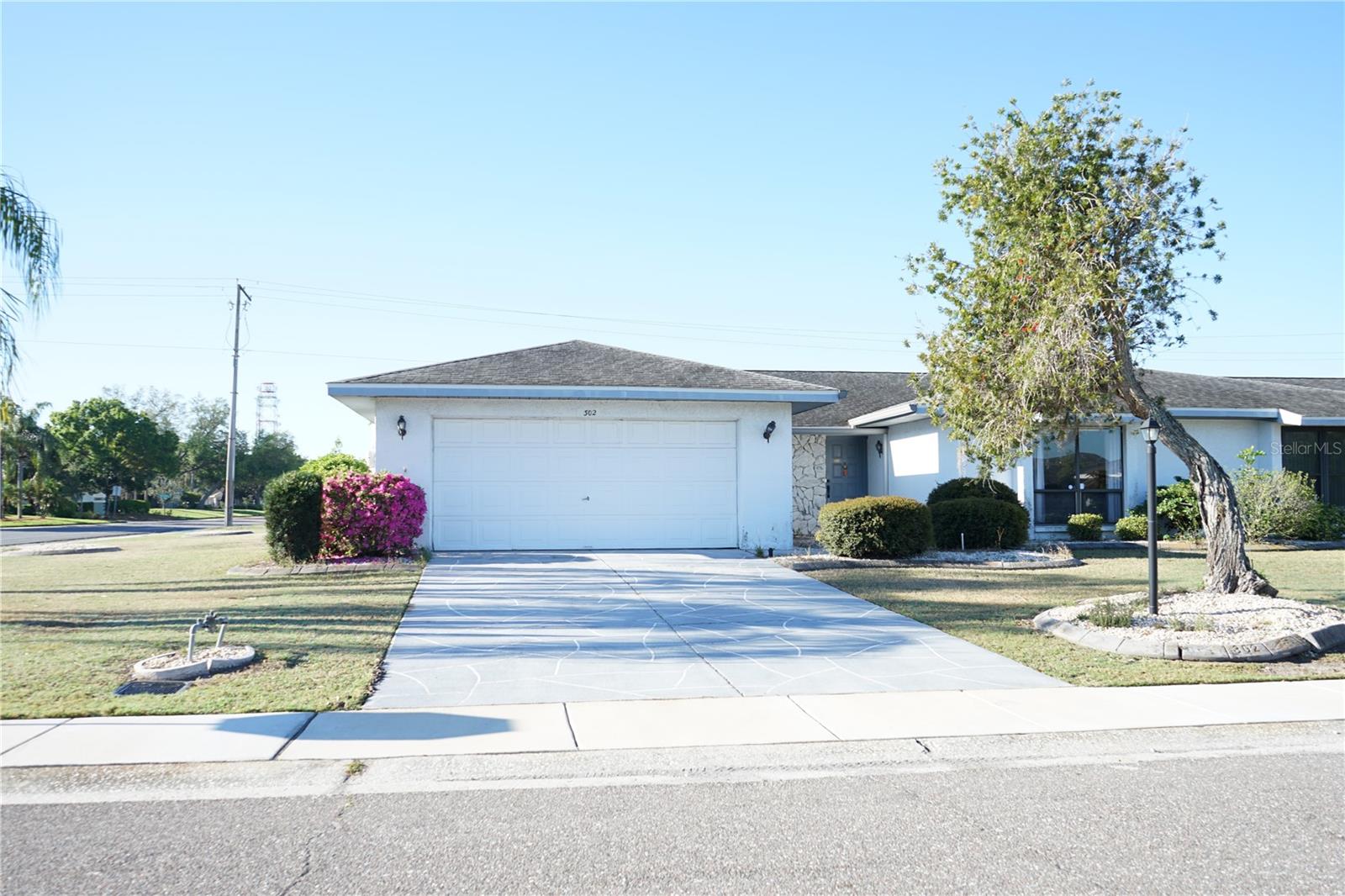 302 BRYCE CT