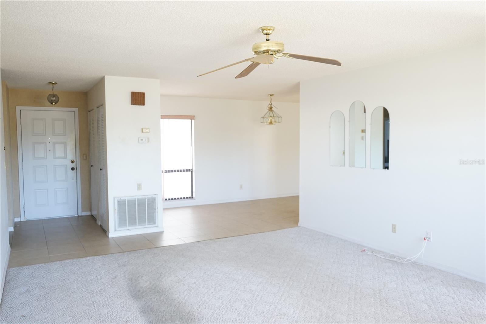 302 Bryce Ct Property Photo 4