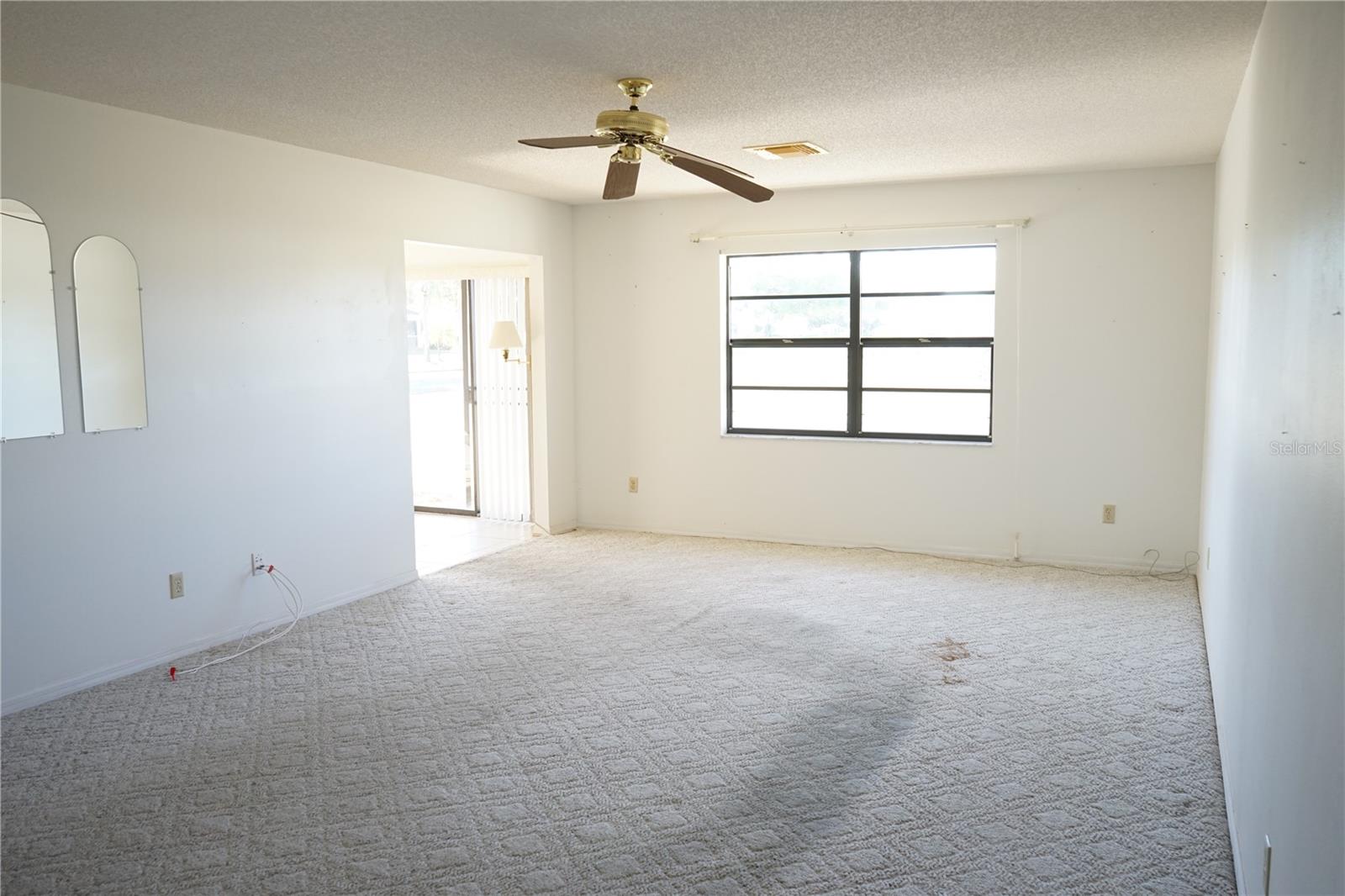 302 Bryce Ct Property Photo 6