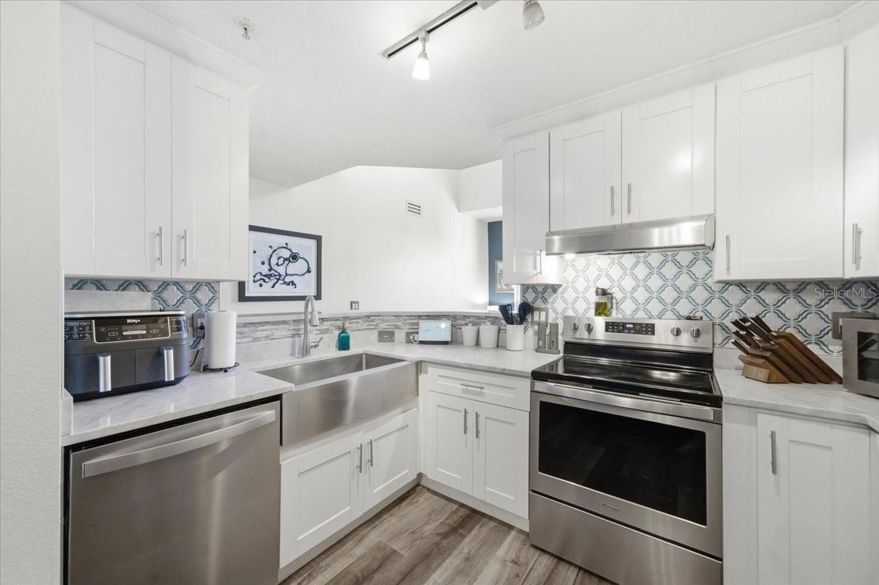 501 Knights Run Ave #1320 Property Photo 15