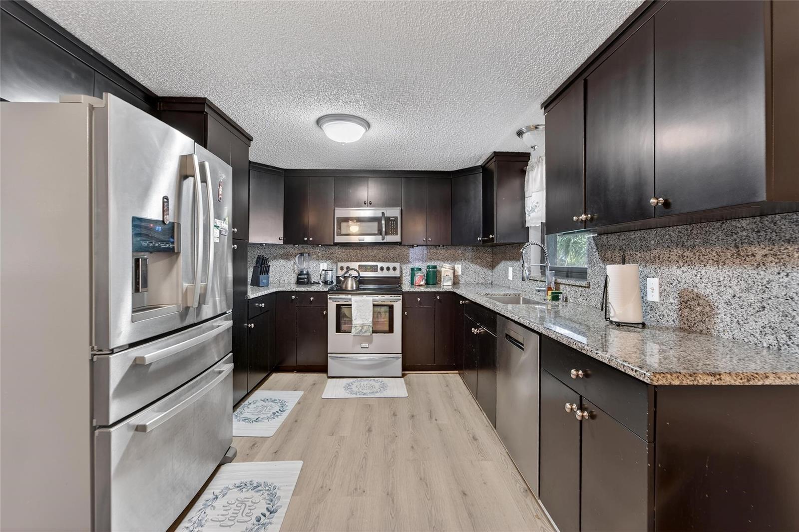 15821 Adobe Dr Property Photo 10