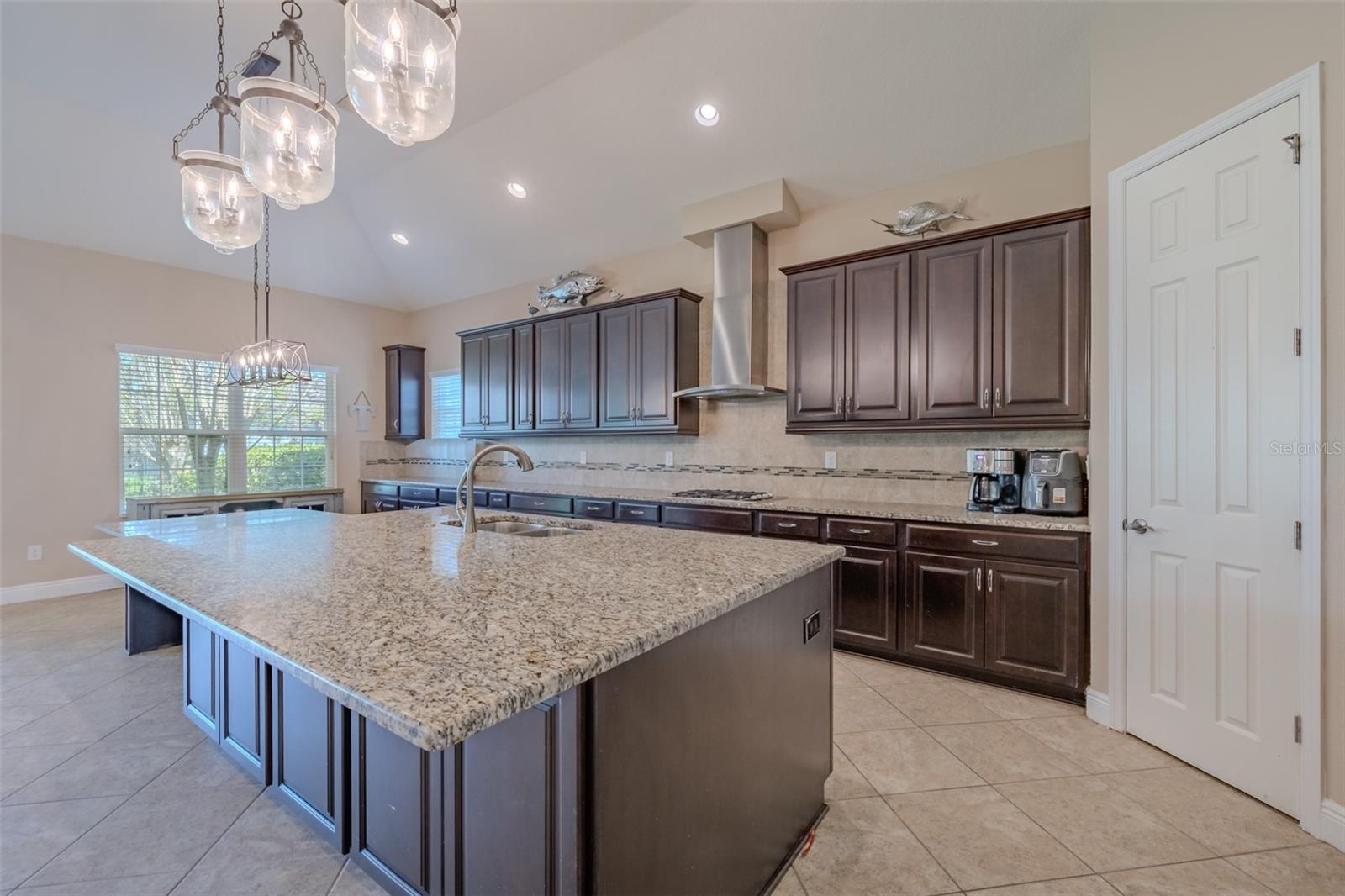 5927 Jasper Glen Dr Property Photo 6