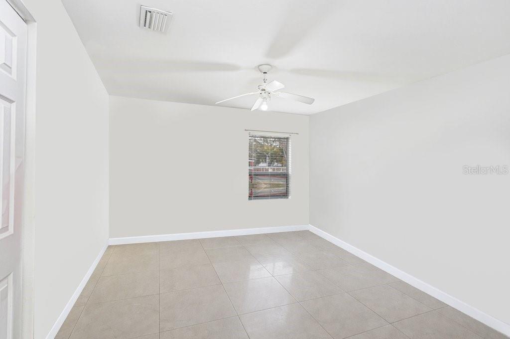 6923 N Himes Ave Property Photo 7