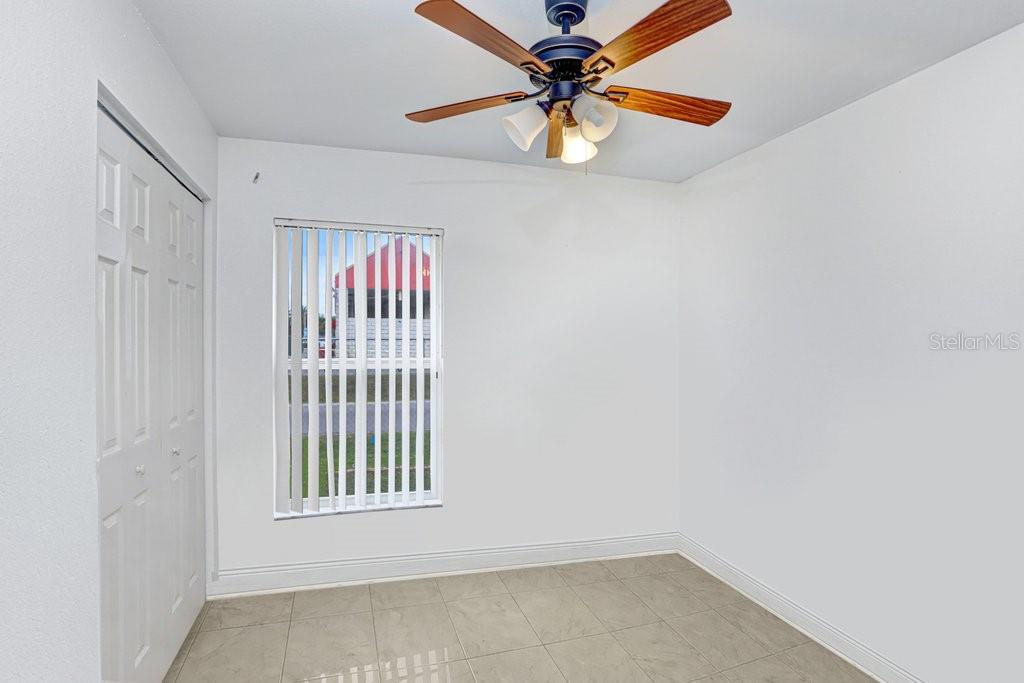 6923 N Himes Ave Property Photo 10