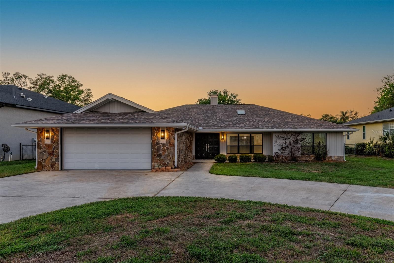 5012 S Deep Water Pt Property Photo 1