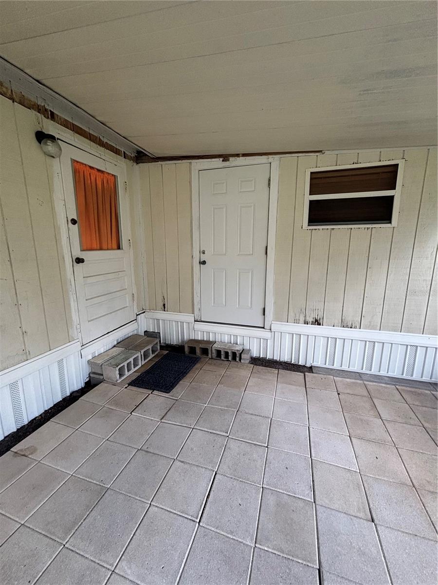 1811 Beachway Ln Property Photo 7