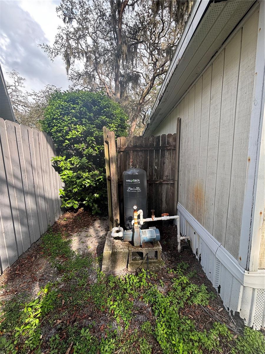 1811 Beachway Ln Property Photo 9