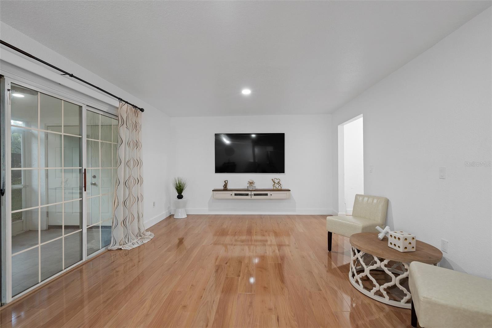 4190 Versailles Dr #4190d Property Photo 7