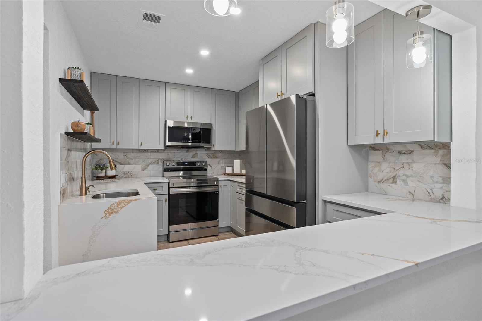 4190 Versailles Dr #4190d Property Photo 11