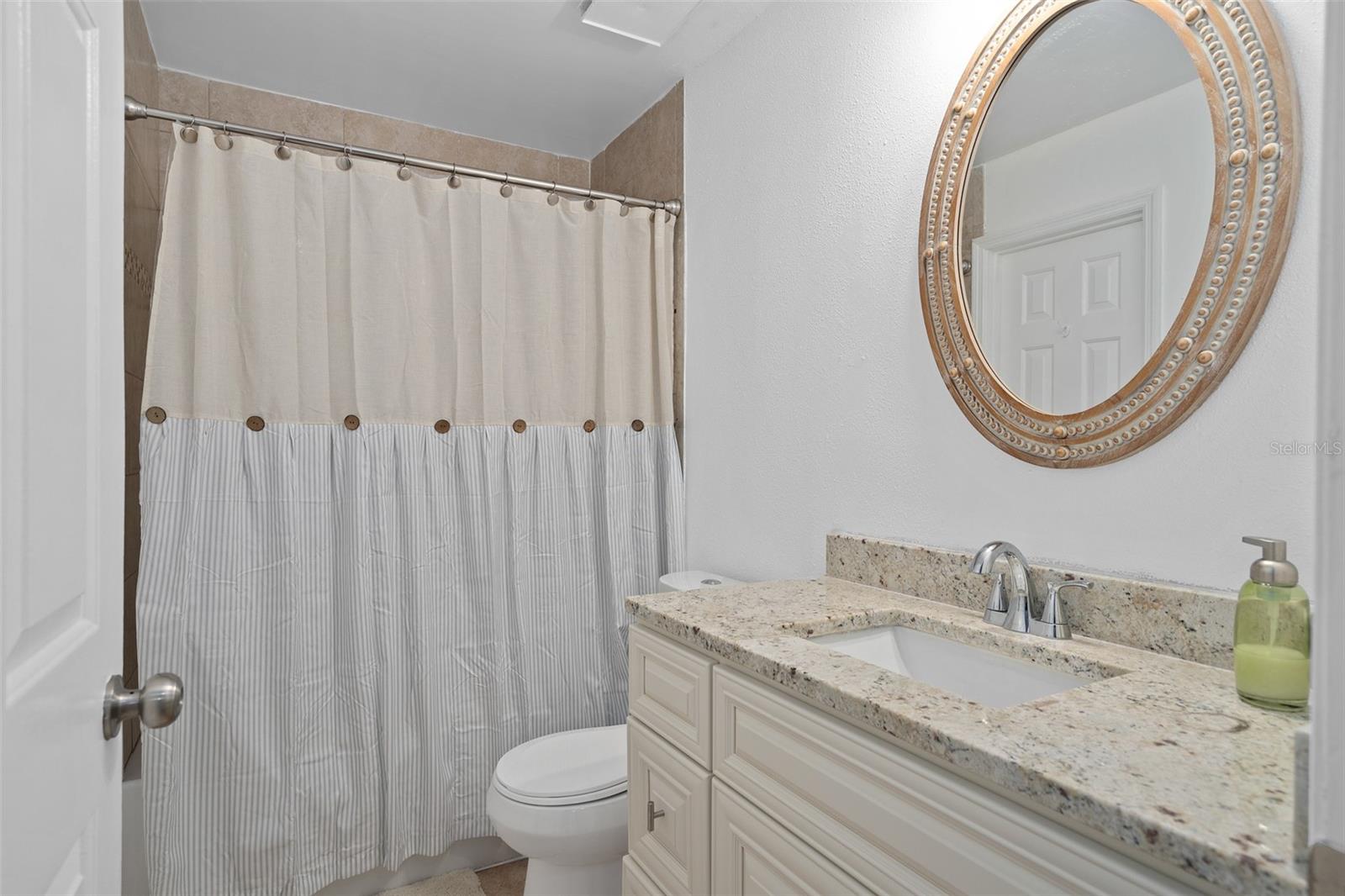 4190 Versailles Dr #4190d Property Photo 15