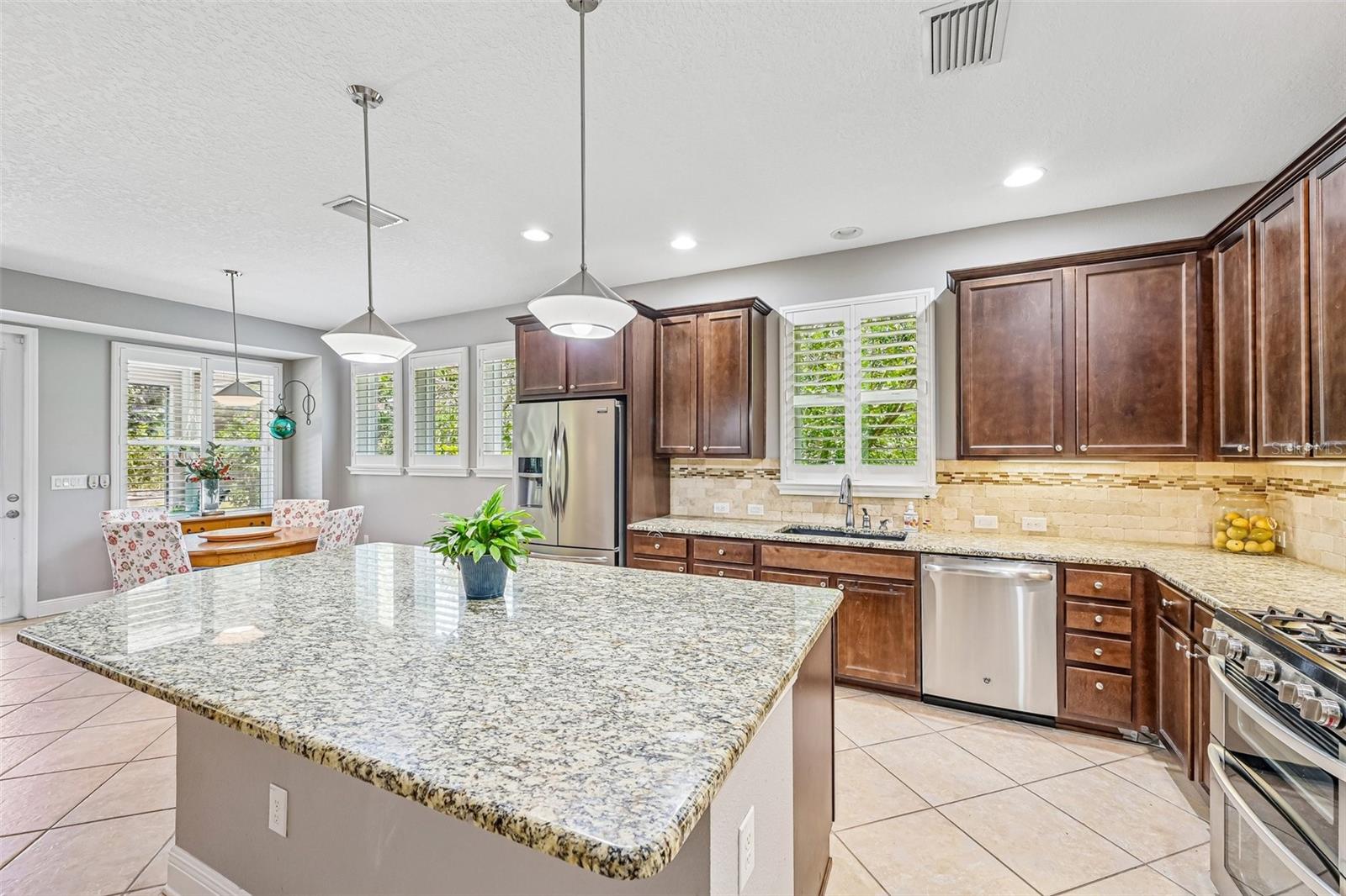 6651 Current Dr Property Photo 7