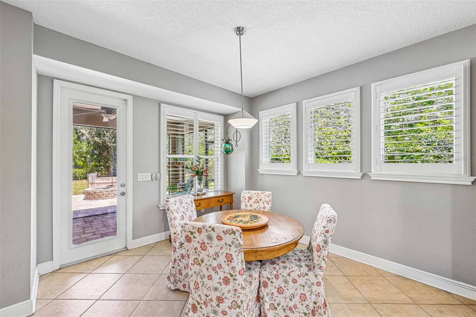 6651 Current Dr Property Photo 9