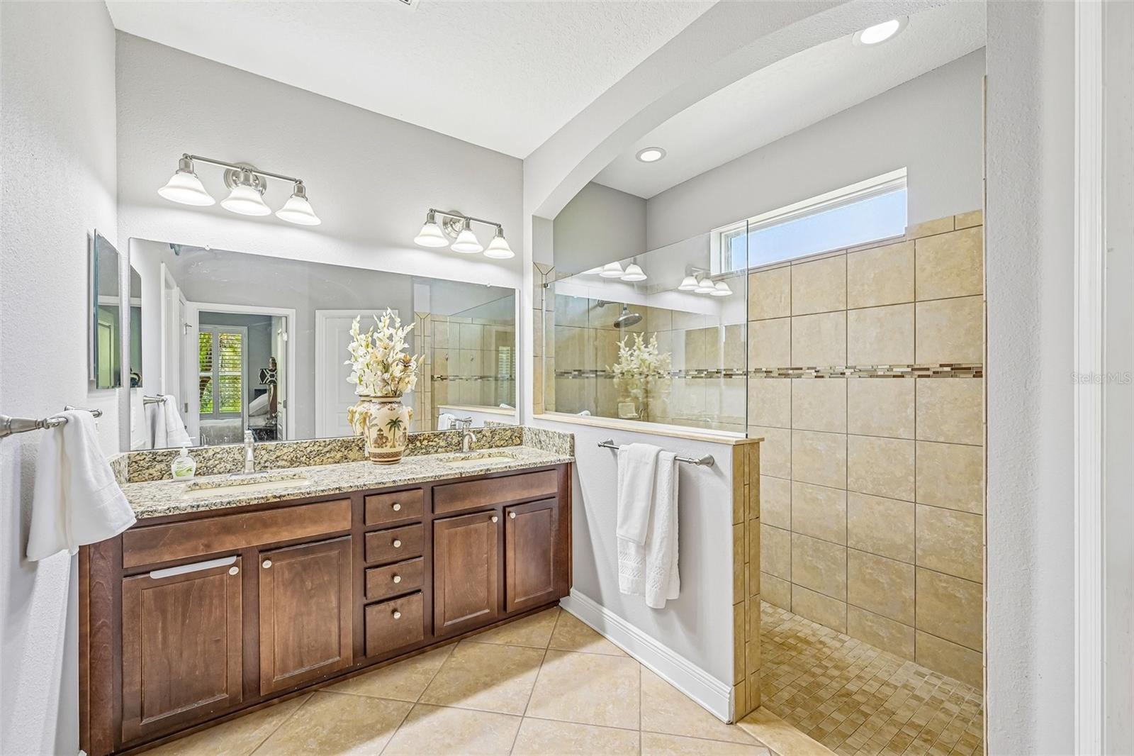 6651 Current Dr Property Photo 14