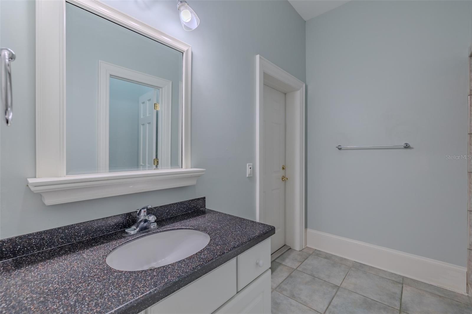 1816 S Dover Rd Property Photo 35