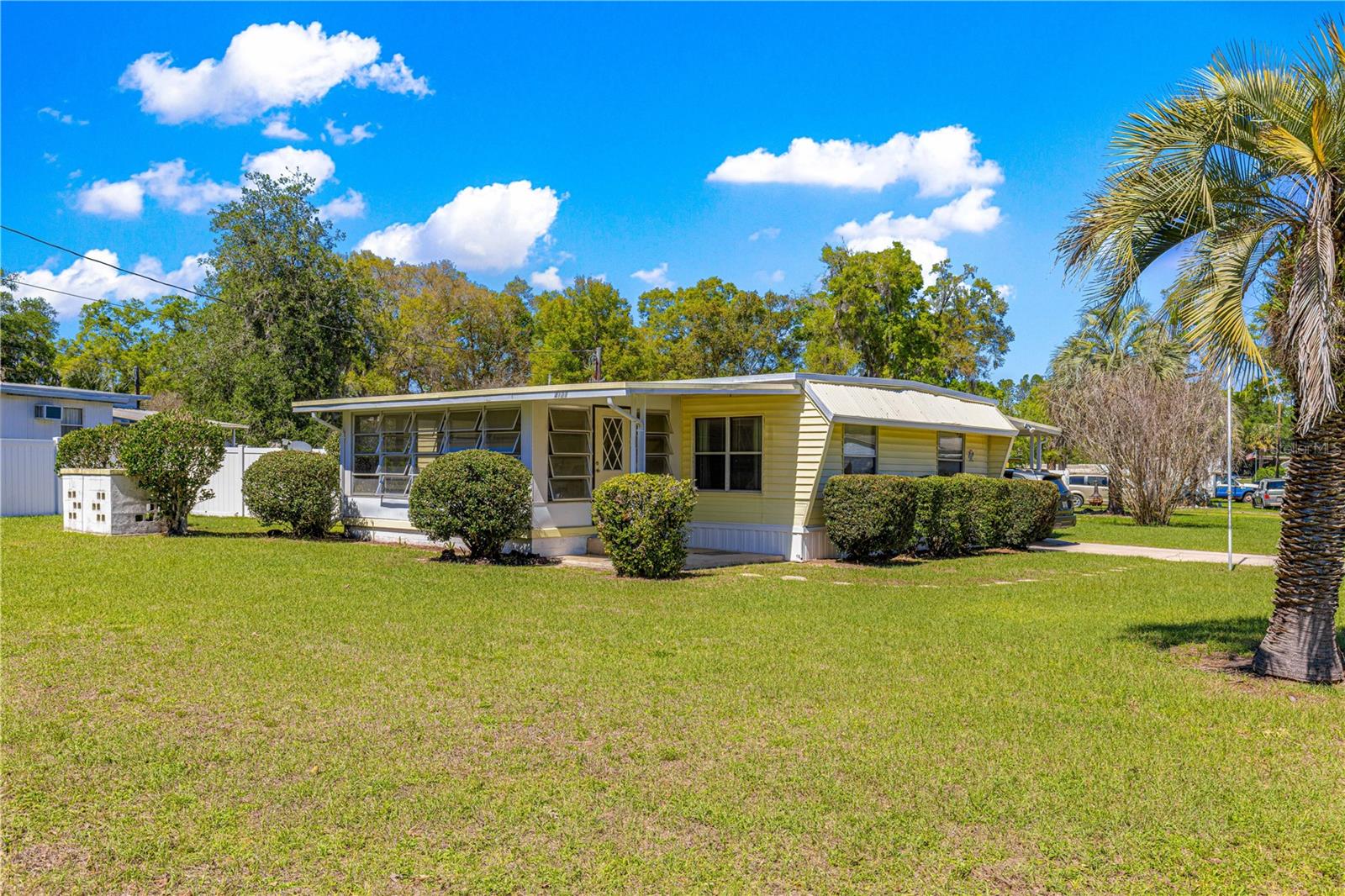 4121 SE 33RD PL